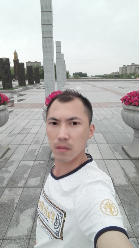天平的第一张照片--辽宁闪婚服务中心