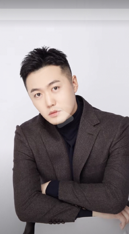 杨天枭的第三张照片--辽宁闪婚服务中心