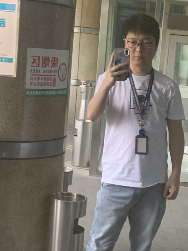 潜伏的第一张照片--辽宁闪婚服务中心
