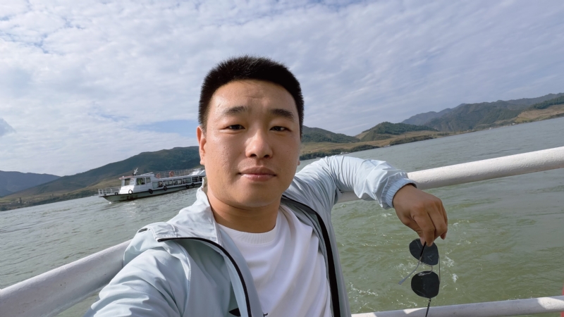 烟花易笑的第四张照片--辽宁闪婚服务中心