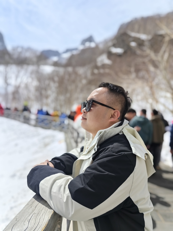 小龙的第一张照片--辽宁闪婚服务中心