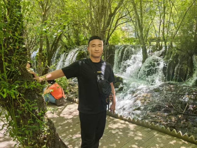 不管多累的第一张照片--辽宁闪婚服务中心